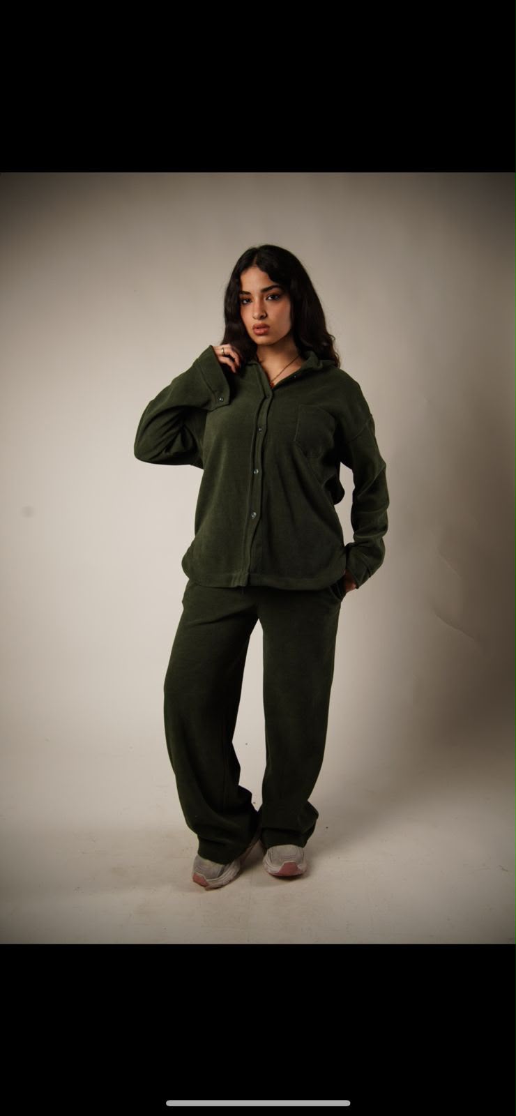 Olimme ribbed velvet set in olive green – studio